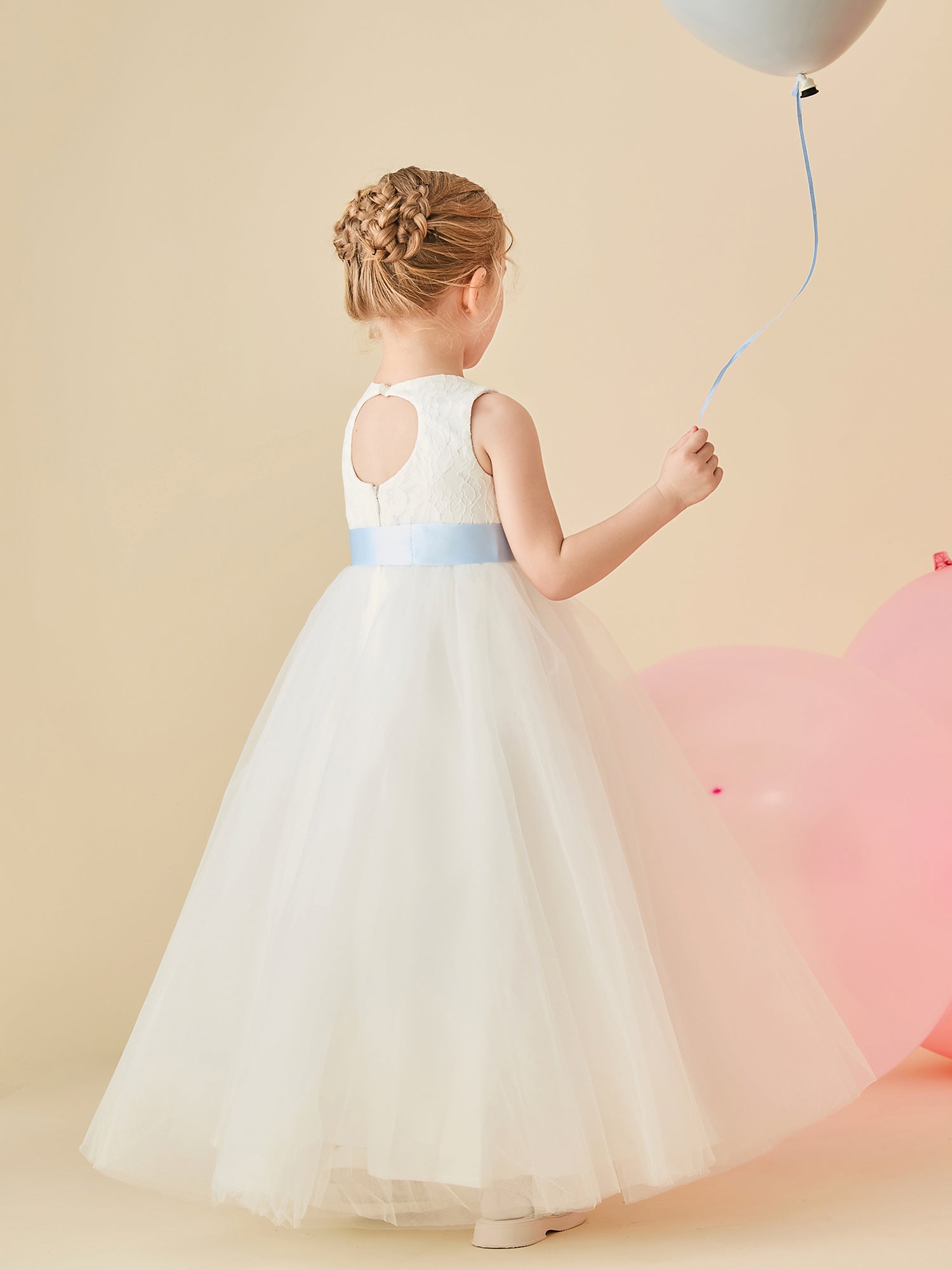 Sleeveless Scoop Tulle Flower Girl Dress with Sash
